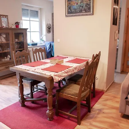 Centrally Located Cute With Garden * Krakov